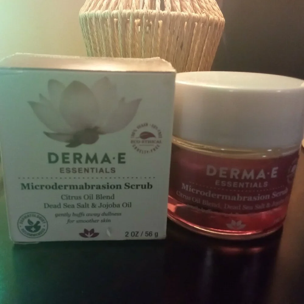 Derma E Essentials - Picture 1 of 1